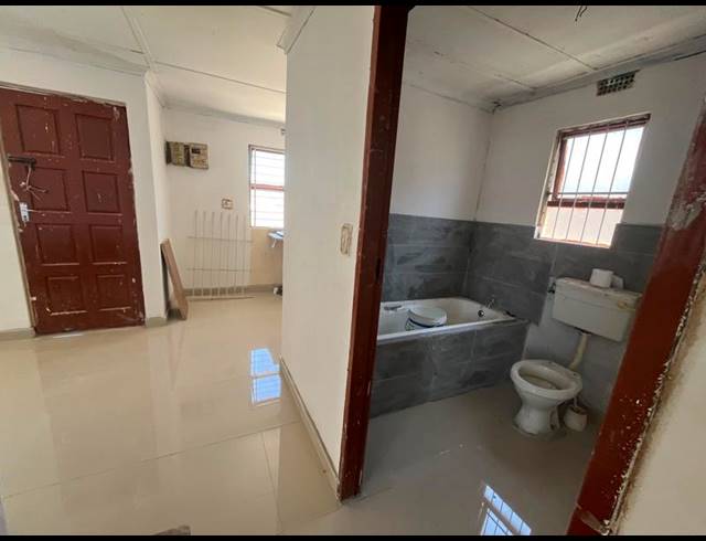 2 BEDROOM HOUSE FOR SALE IN HARARE